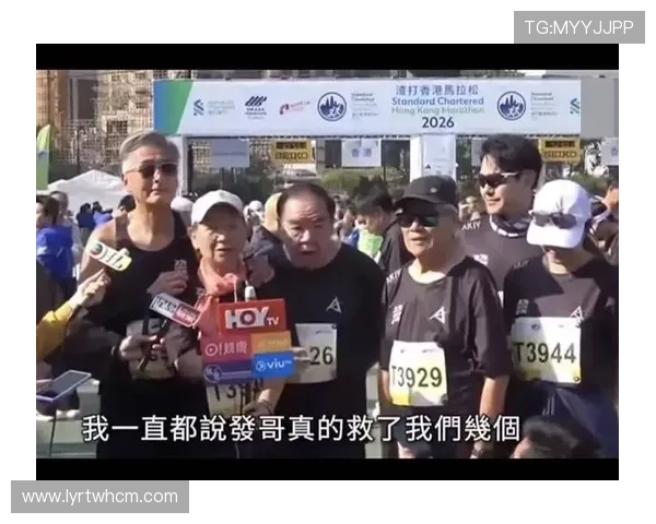 71岁周润发仍轻松跑5公里!评论区却吵翻了 发哥是不是“跑太狠都瘦脱相了” _年纪_带着_成绩